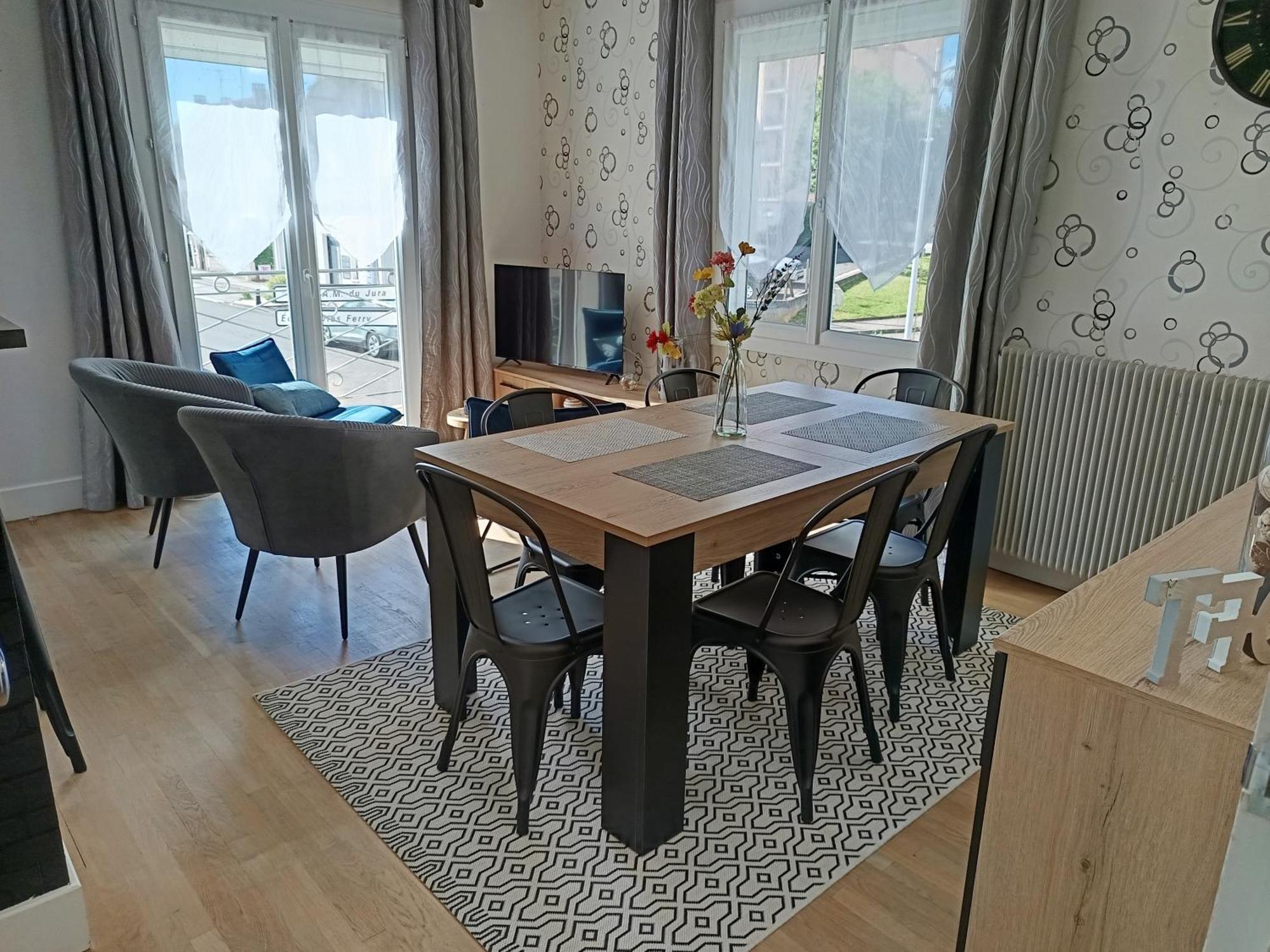 Maison De Ville 70M² Champagnole Exterior photo